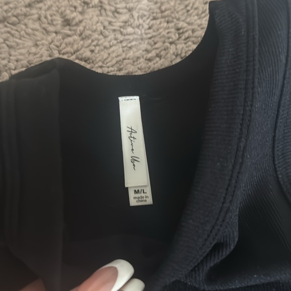 BLack Ribbed Crop - Picture 3 of 3